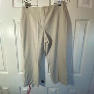 Style & Co. Beige Capri Pants